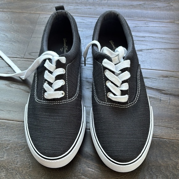 Universal Thread lace up Canvas/cotton Sneakers,grippy sole,pull tab,everyday - Picture 3 of 9